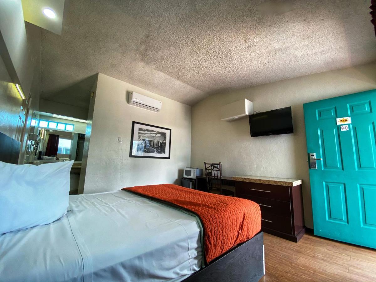 Real Inn De Tijuana Eksteriør billede