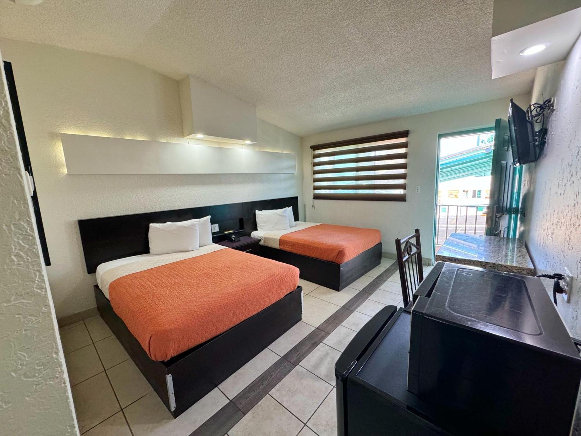 Real Inn De Tijuana Eksteriør billede