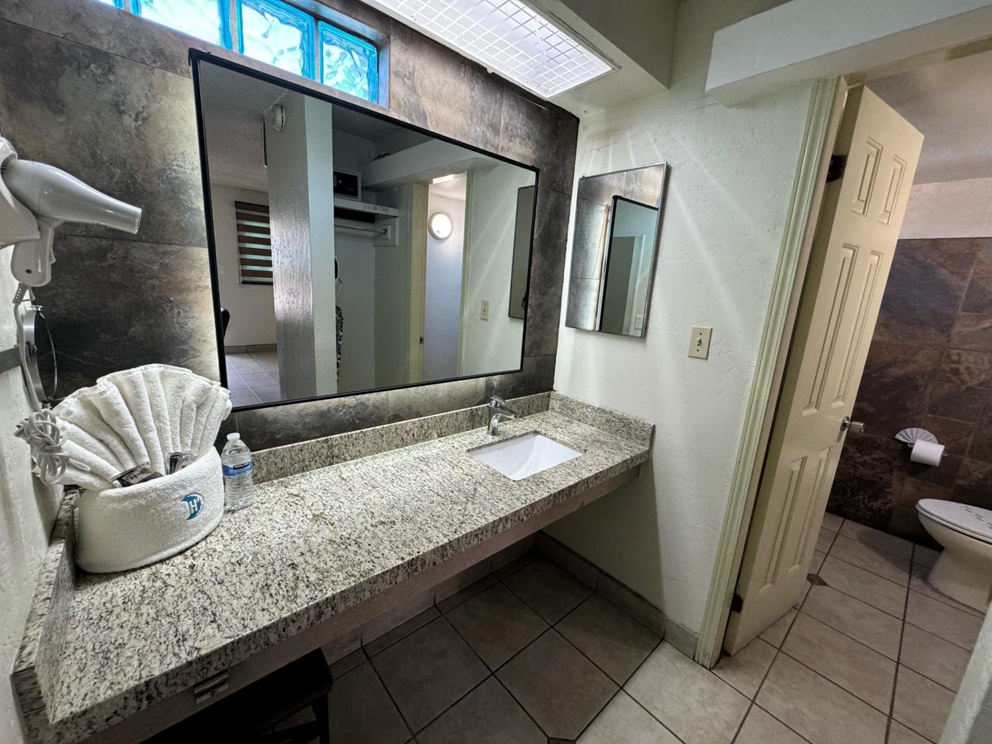 Real Inn De Tijuana Eksteriør billede