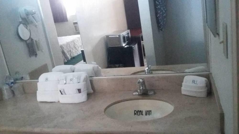 Real Inn De Tijuana Eksteriør billede